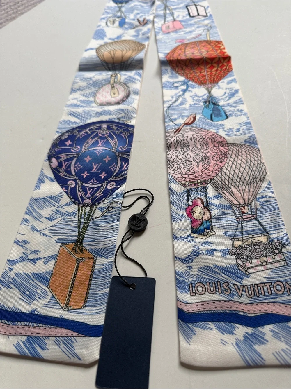 unbranded silk accessory